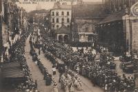 FR_place_1903-1938_BOULOGNE-sur-MER La Procession dans la Grande Rue.jpg