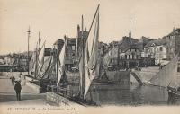 FR_place_1903-1938_HONFLEUR. La Lieutenance.jpg