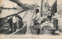 FR_profession_1903-1938_TROUVILLE, la Reine des Plages - Pecheurs.jpg